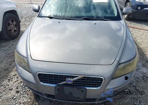 2004 Volvo S40 2.4I из США, поврежденный, VIN YV1MS382342026826